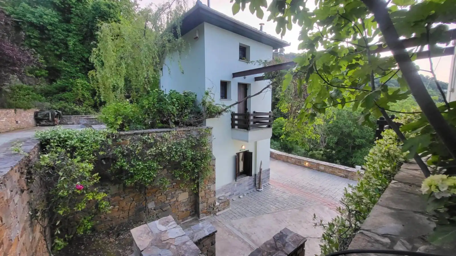 Ioni Home